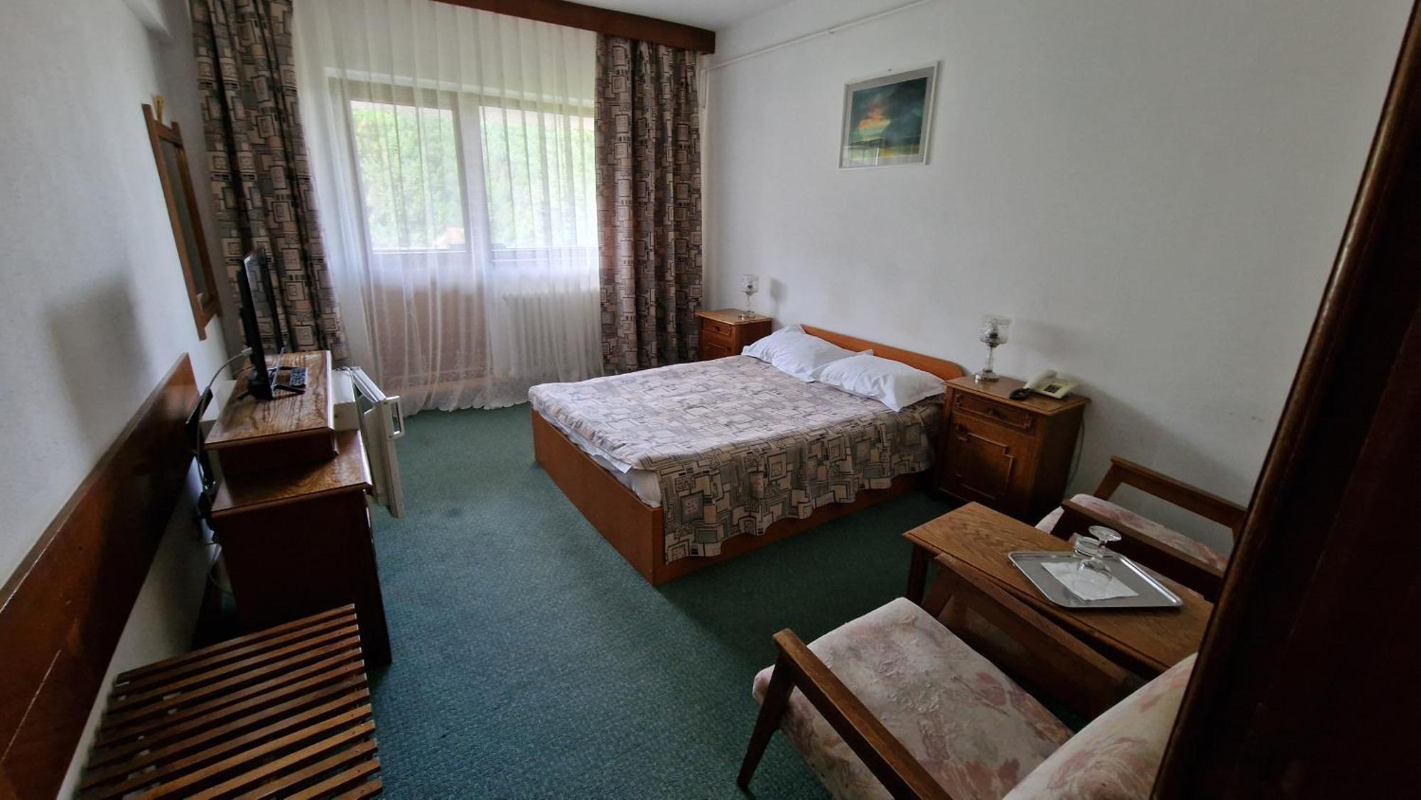 Hotel Bradul - קובסנה מראה חיצוני תמונה